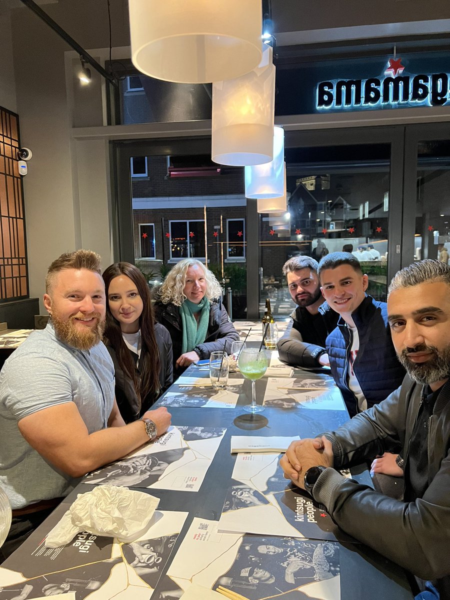 Our consultants recently had the pleasure of visiting the Medivet Internal Recruitment team at their head office in Watford! 🏢 The team had a tour of the office followed by a bite to eat with discussions around recruitment and how we can continuously look to strive forward! 🍜