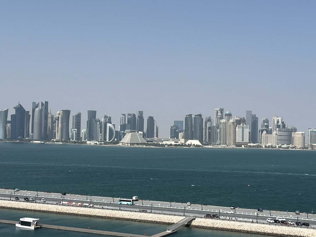 Honey73897891's tweet photo. Hello Twitties, hier is het al 12:38u. Net aangekomen en gaan nu richting zwembad π#skylinedoha https://t.co/KEu4nyncHU