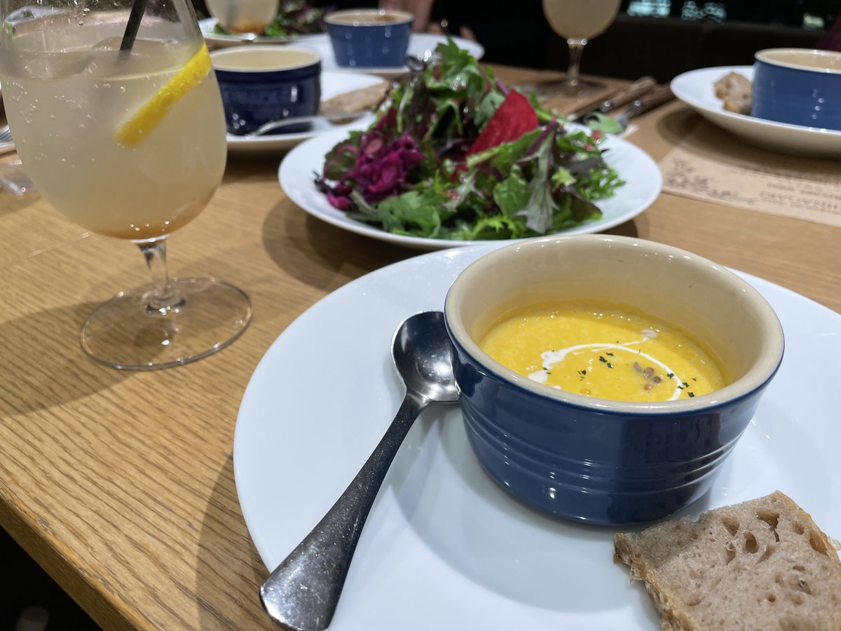 iwamu_waco's tweet image. #ナイスナイスワーケーション は、ワーケーションの色んな課題が解決されている！

①観光ばっかりで仕事できない
→日中は予定なしのプログラムで、仕事時間をしっかり確保できた！

②外食で食生活乱れる＆PC作業で運動不足
→野菜中心の美味しいご飯とジムでの運動で健康意識爆上がり

あとひとつ、