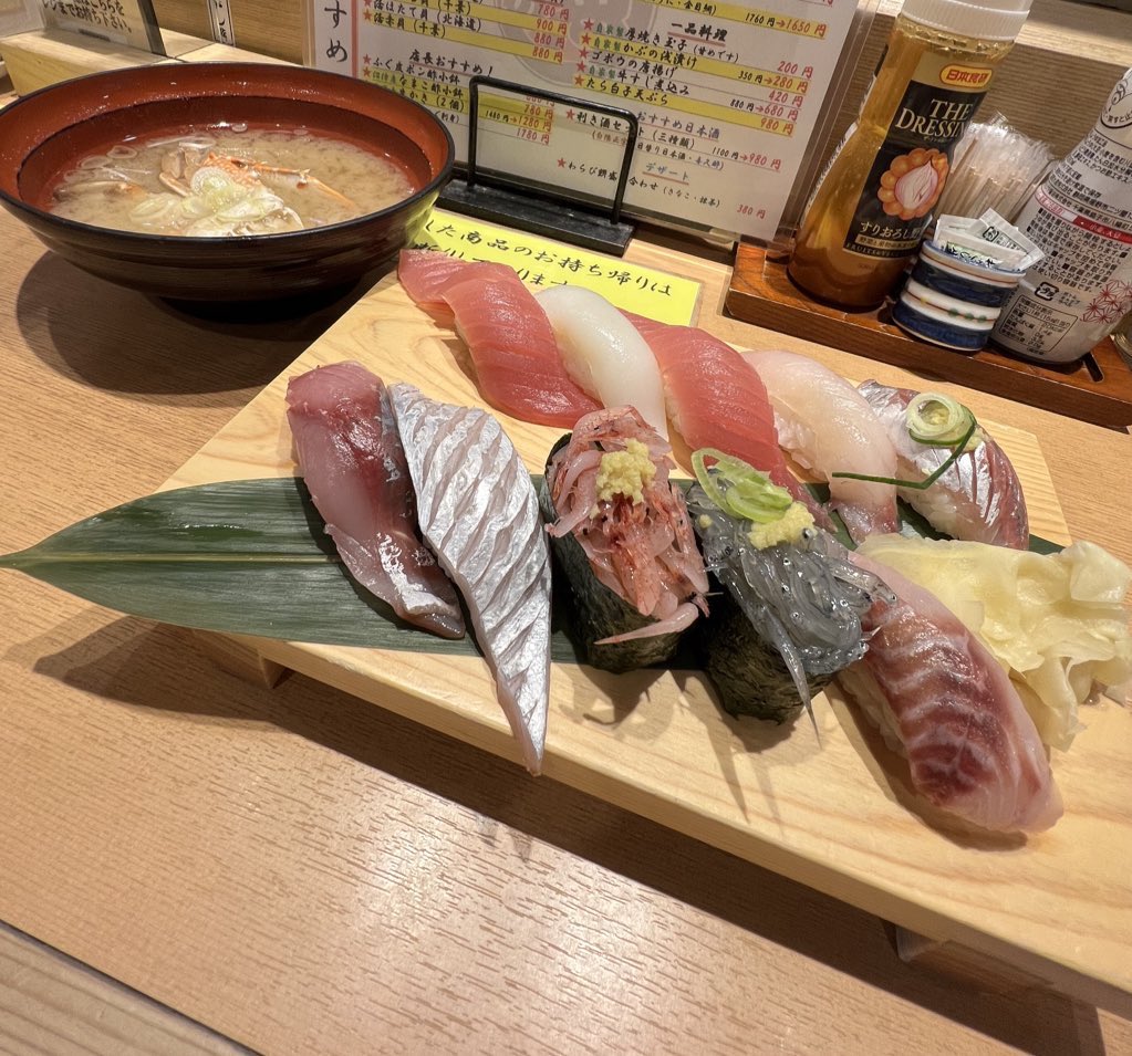 hiro_k_user_jp's tweet photo. #旅行 #グルメ #寿司 https://t.co/bLSXKjKzSu