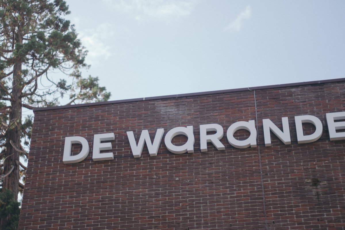 Excited to have created the new identity for <a href="/dewarande/">de Warande</a>, an integral part of Belgium’s cultural landscape. Full case on our website: mrhenry.be/project/de-war…