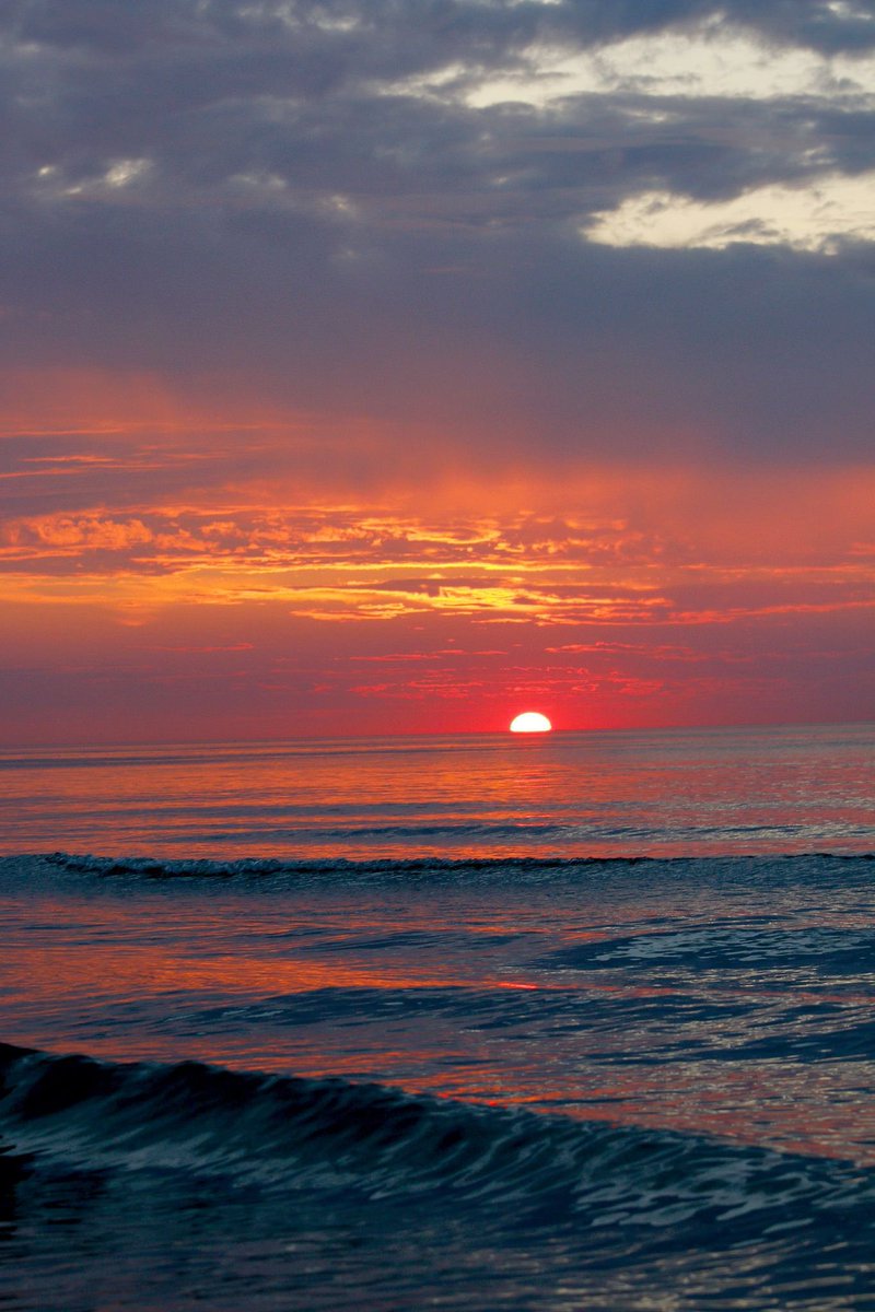 piitures's tweet photo. Ocean sunset https://t.co/DABCHTM5Qm