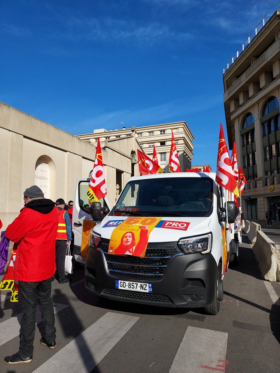 Nous sommes prêt.e.s pour défendre la retraite À 60 ans c'est possible! 💪🏼✊🏼
<a href="/lacgtcommunique/">La CGT</a>
<a href="/UnionCgt/">Union Locale CGT Sète et Bassin de Thau</a>
<a href="/CheminotsCgt/">CGT CHEMINOTS MONTPELLIER</a>
<a href="/CgtChu/">CGT CHU Montpellier</a>
<a href="/CgtTam34/">CGT Tam Montpellier</a>
<a href="/SergeRagazzacci/">serge Ragazzacci</a>