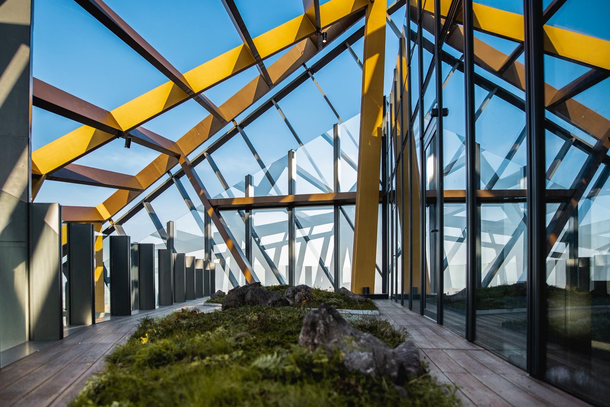 🙏 Merci à la <a href="/villedeputeaux/">Ville de Puteaux</a> pour ces superbes clichés, tout en reflets, de l'<a href="/HeklaTour/">Tour Hekla</a> assortis de quelques vues imprenables sur <a href="/ParisLaDefense/">Paris La Défense</a> et Puteaux. 🌇

📸 : Ville de Puteaux

tour-hekla.com

#TourHEKLA #Photos #Terrasses #Auditorium #Sommet #Tour