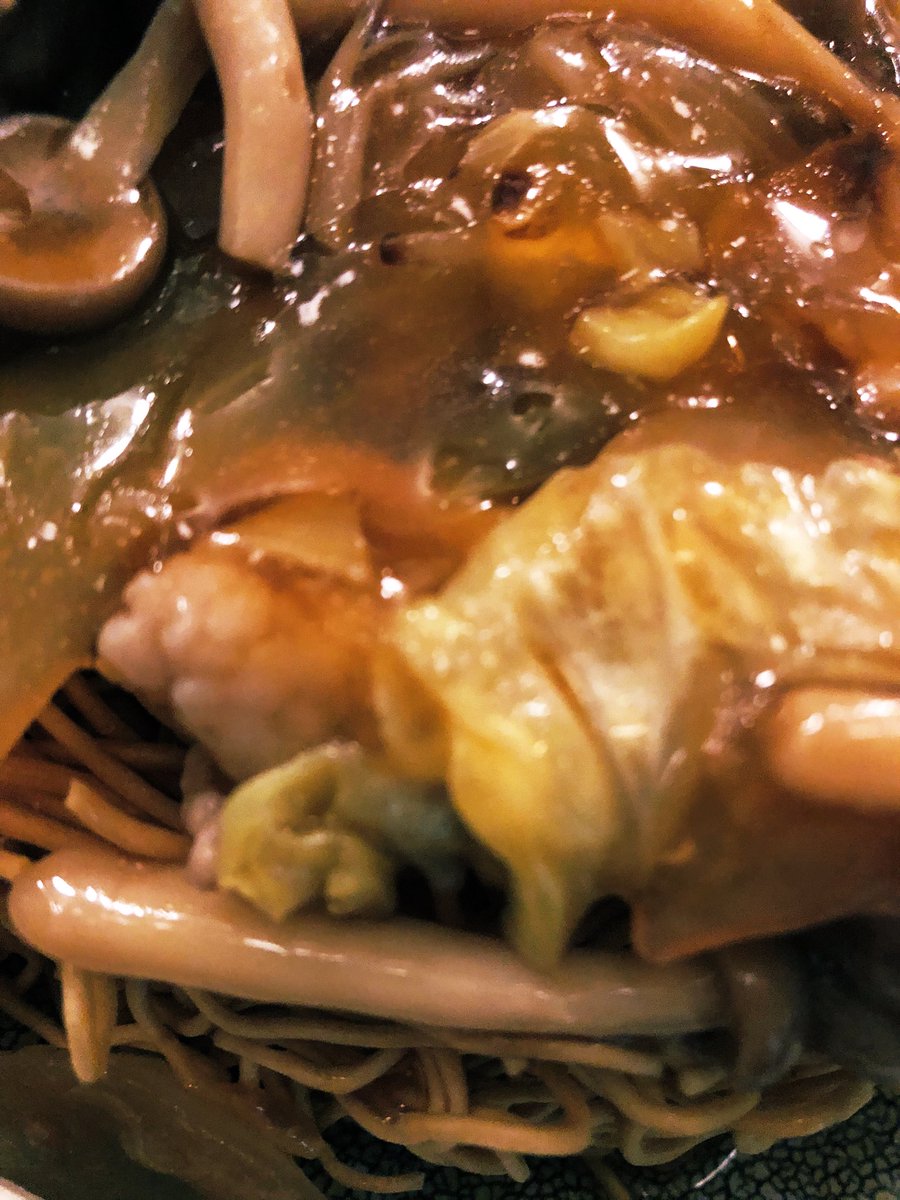 【載せ忘れていた賄い達】
自家製ハンバーガー
肉蕎麦
あんかけ焼きそば

#飲食店のまかない