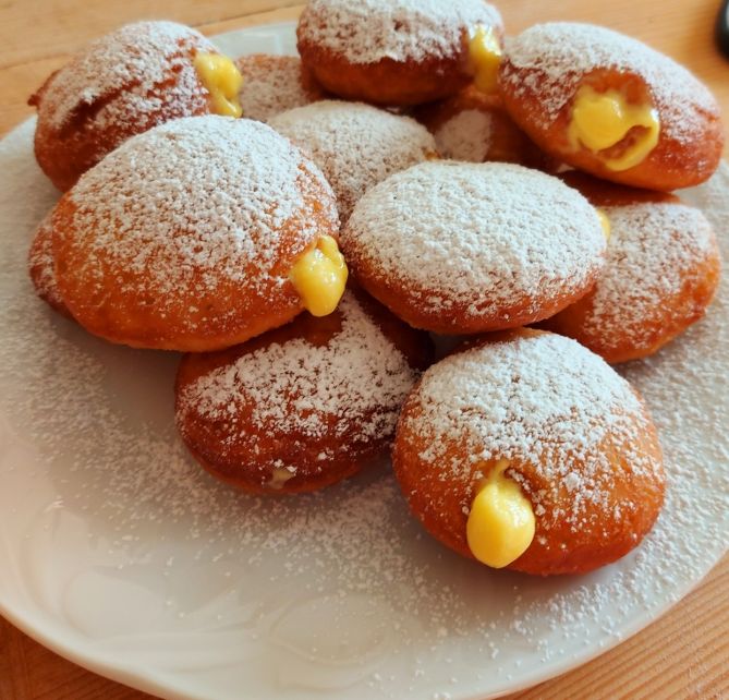 DelizieIn's tweet image. Mini #bomboloni alla #crema 

blog.giallozafferano.it/delizieinpento…