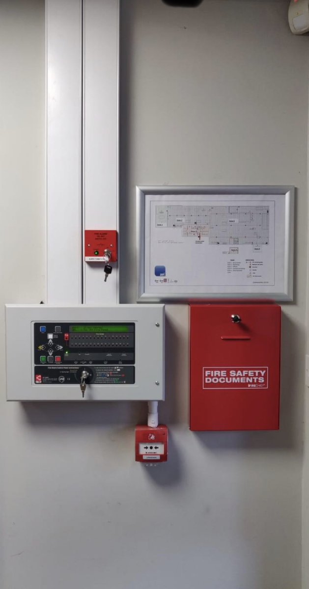 Does your Fire Alarm look like this? 
It should do! We Design, Install and Service all types of Fire Alarm Systems.
Call AEL today. 
01302746295
analogueelectrics.co.uk.                  #AELfirealarm #firesafety #Bassetlaw #LoveNorthNotts