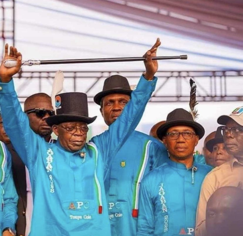 Imagine going for some International summit and they say let’s rise for the Nigerian National anthem and our President does this 😩😩😩. God please take this cup of suffering from this Nation. We have suffered enough. Vote Labour Party