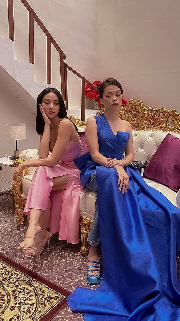 Prime Video Philippines (@primevideoph) on Twitter photo Ang kinang dito sa mansyon ni Don Valentin today because?? ✨ Ayan, dahil spotted sina Sparkle at Because! Kasilaw ‘yung ganda ha <a href="/kateAlejandrino/">Kate Alejandrino-Juan</a> <a href="/adriannaso_/">Adrianna So</a> 🤩 Ang kinang dito sa mansyon ni Don Valentin today because?? ✨ Ayan, dahil spotted sina Sparkle at Because! Kasilaw ‘yung ganda ha <a href="/kateAlejandrino/">Kate Alejandrino-Juan</a> <a href="/adriannaso_/">Adrianna So</a> 🤩