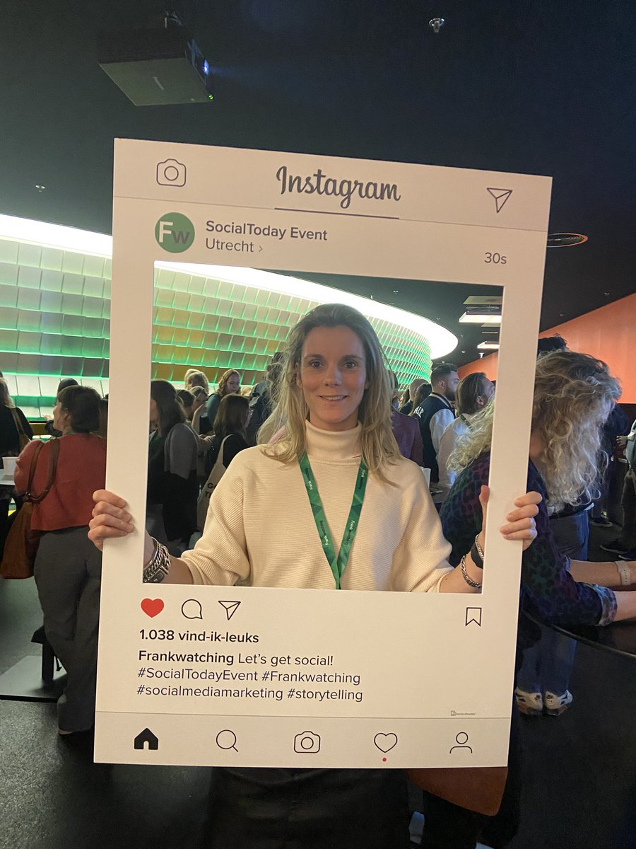 Ben je bij #SocialEventToday en wil je even kletsen over inzetten van #Linkedin voor advertising, pages, organic strategieën of personal branding? Stuur me even een DM! Gezellig ☺️