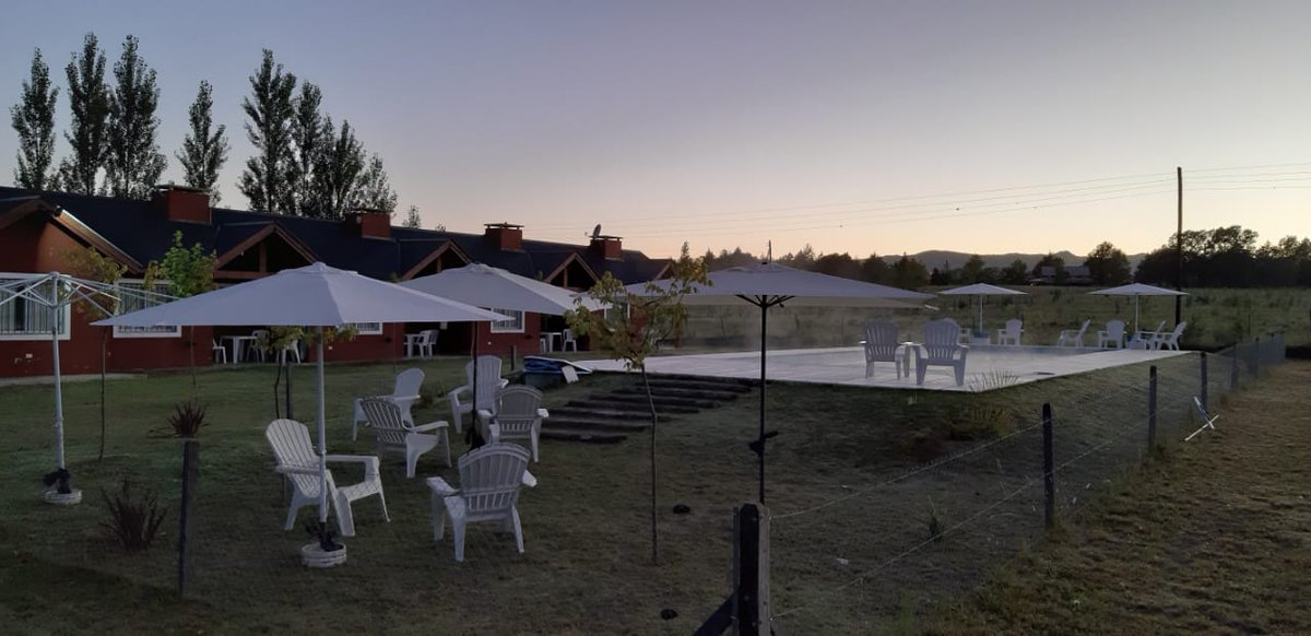PostaSuites's tweet photo. #Marzo2023 #elveranosigue  #gastasmenos #DISFRUTASMAS
👨‍👩‍👦‍👦4 pax☕#desayuno🏊🏻‍♂️#pileta⛱️#sombrilla
🛏️#ropa📺#dtv📲#WIFI🚘#cochera🔥#asador
👉🏼#Reservas 351 513-9064 - 351 610-9836
📍Samuel FREYTAS s/n. Los Reartes. Calamuchita. Córdoba.
#losreartes #sierrasdecordoba #valledecalamuchita https://t.co/1Ik9MftcXD