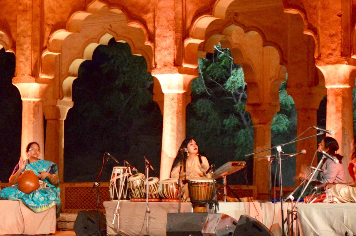 1anuradhapal's tweet photo. Photographs from last week's concert tour of #Rajasthan.
#music #livemusic #ClassicalMusic #FolkMusic #AnuradhaPal #rajasthandiaries #rajasthantourism #mharorajasthan #streeshakti #percussion #rhythm #tabla #rhythmislife #tourdiaries #concerttour https://t.co/7n3f63DPsH