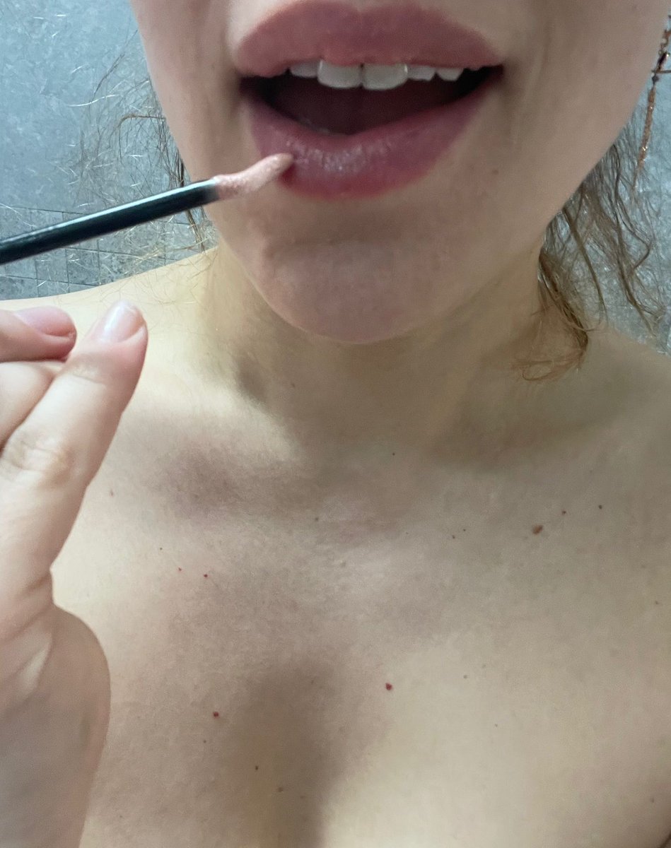 ChiAnd11's tweet photo. Mi sto mettendo il rossetto ma sono tutta nuda… vieni a vedere?⬇️⬇️⬇️

👉 https://t.co/CojY62lDWj https://t.co/PNZ8kgDd5o