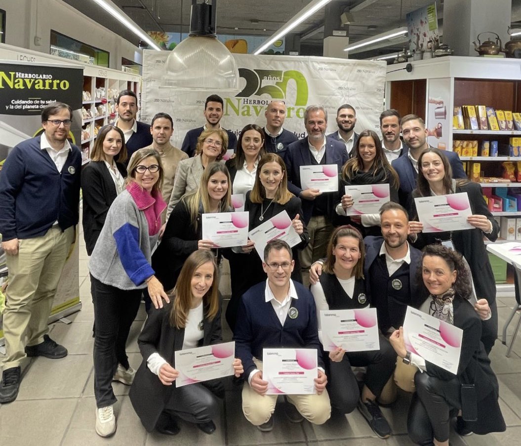 Muchas gracias a todo el equipo de <a href="/HNsaludnatural/">Herbolario Navarro</a> por todas vuestras ideas e iniciativas en el taller de Experiencia.Gracias por esta oportunidad de trabajar con vosotros. Un equipazo !! #experienciadecliente #experienciadeempleado