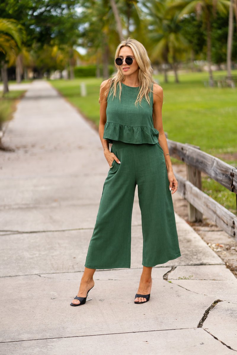 prinbara's tweet photo. Two pieces sets are suitable for women of all shapes😉
#fashion #fashionstyle #ootdfashion #amazon_free_products #amazon #amazonfinds #amazondeals #amazonfashion #streetstyle #streetphotography #streetfashion #ltkfashion #ltkunder50 #ltk #ltkholidaystyle #tanktop #pants https://t.co/KzxjPPApgx