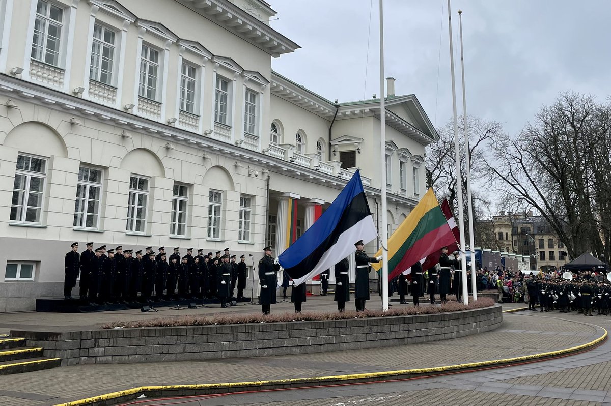 HMAVilnius's tweet photo. Congratulations to the people of Lithuania on this historic Day of Restoration of the Lithuanian State. Traditional impeccably smart parade taking place now in Daukantas Square in front of the Presidential Palace. https://t.co/Tqjxo05YeY