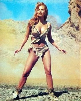 darthfilou's tweet photo. Pour moi c’était surtout ce poster sur un mur de prison* car je ne suis pas certain d’avoir jamais vu un film avec cette grande actrice … #ripRaquel
* #quelfilm de Franck Darabont (grand réal.. né dans le Doubs !) https://t.co/JVluDFT9Sn