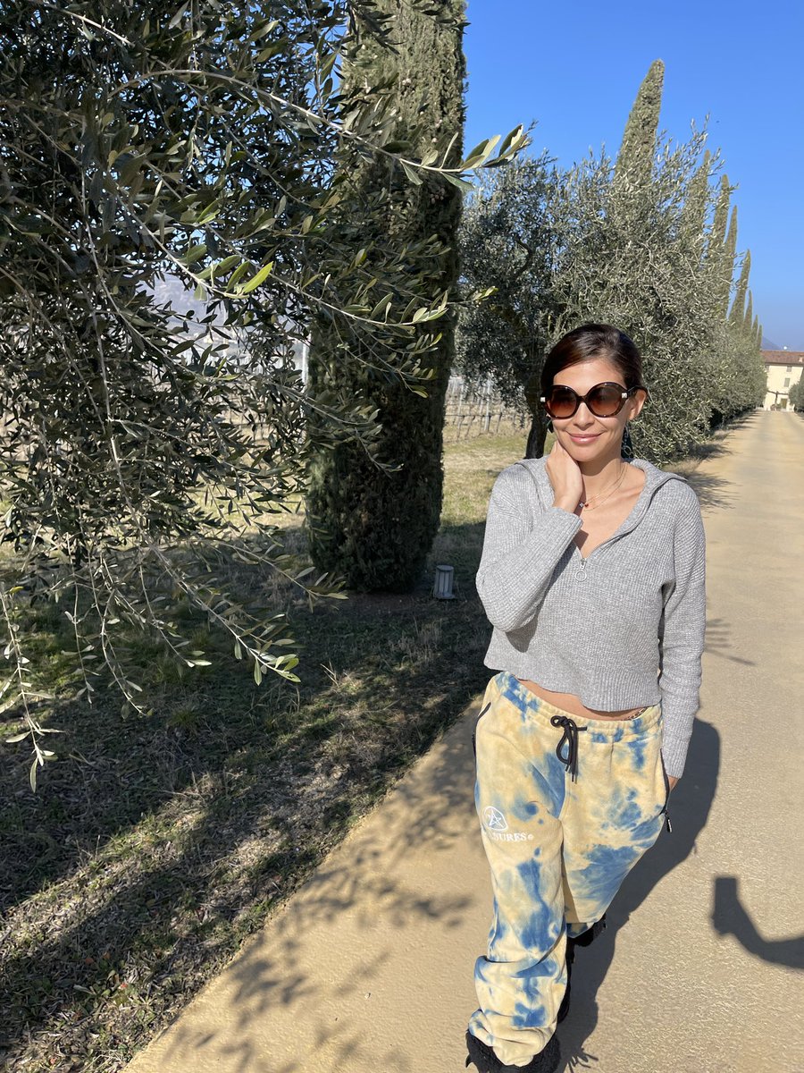 HeatherVahn's tweet photo. The Amarone Wine Country, Valpolicella 🇮🇹🍷🍇☺️🤌🏻 #Amarone https://t.co/5MhNbvM4db