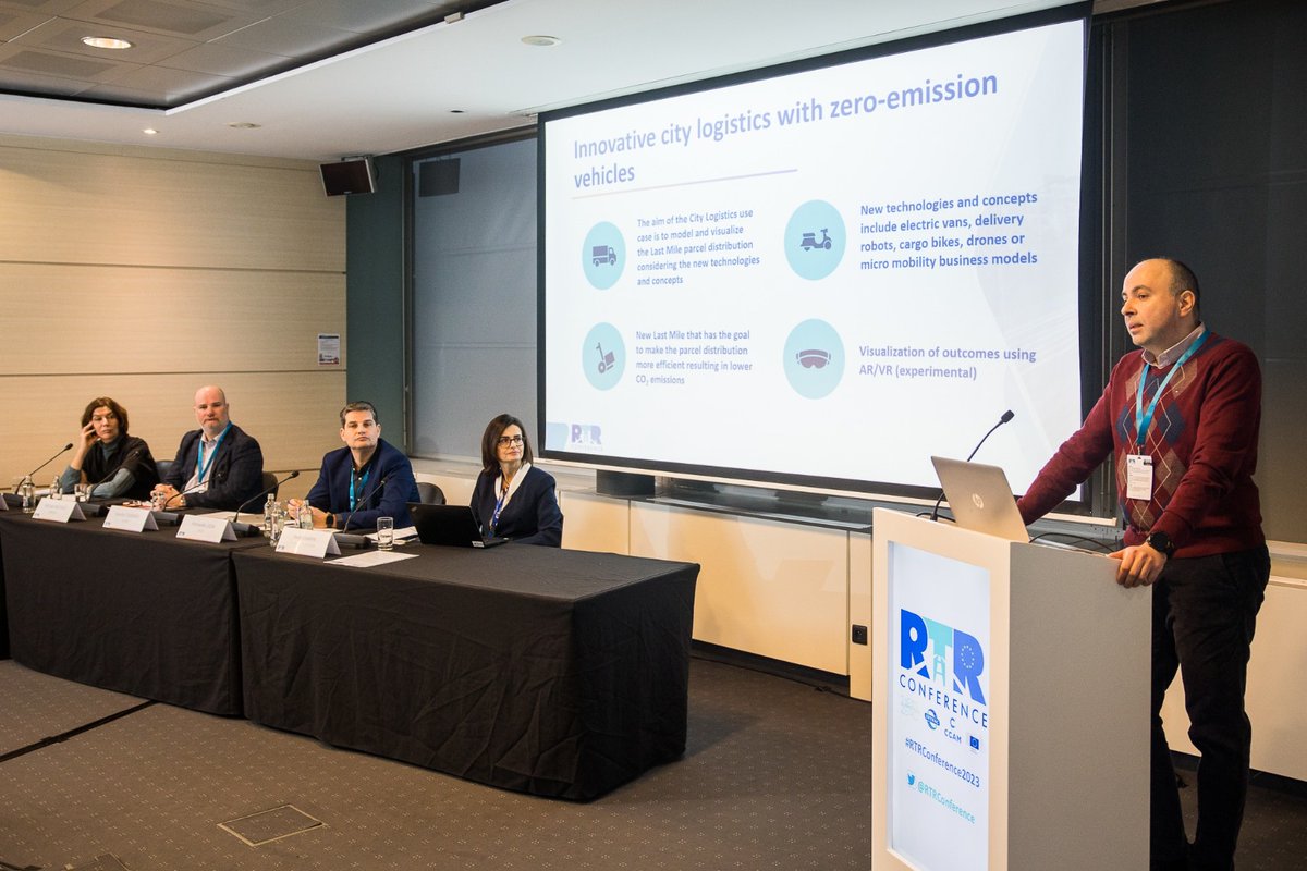 RTRconference tweet media