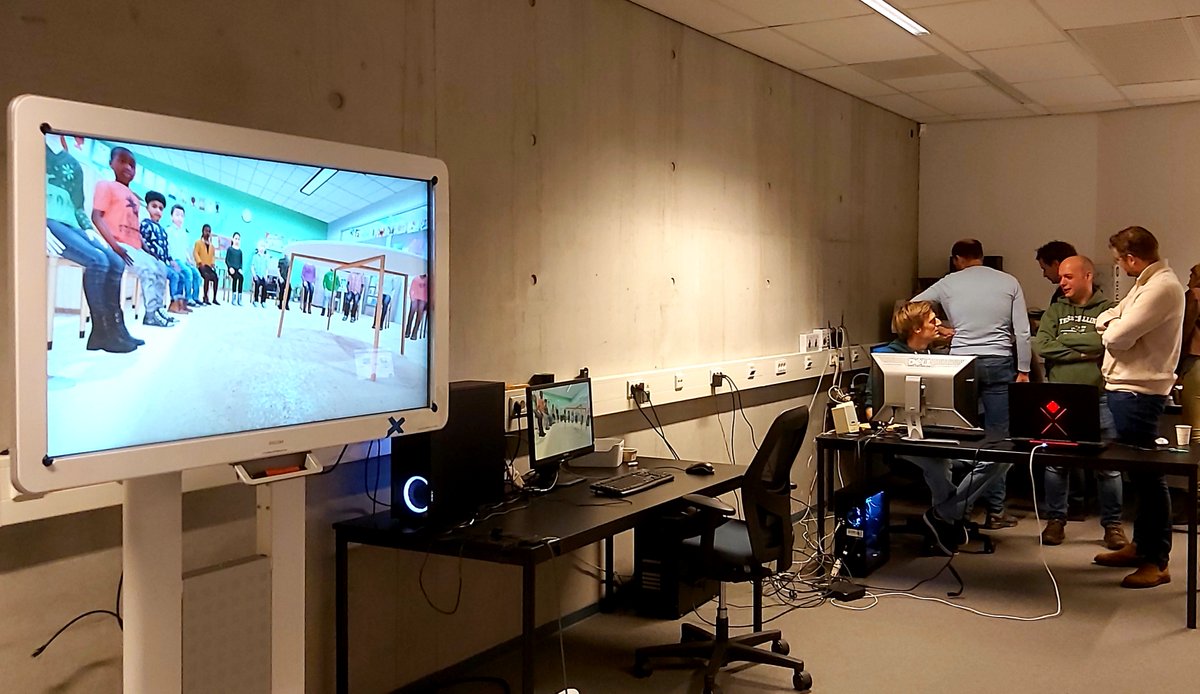 ug_spotlight's tweet photo. Every two months our XR Hub community explores the power of #XR. Last time we dived🤿into virtual #3D worlds during demos in our @Reality_Center and exchanged knowledge and experiences on the development and use of #XR applications 🚀💡 #jointhehub👉🏼 https://t.co/qU9LwbldjW https://t.co/dDrvG5HbRp