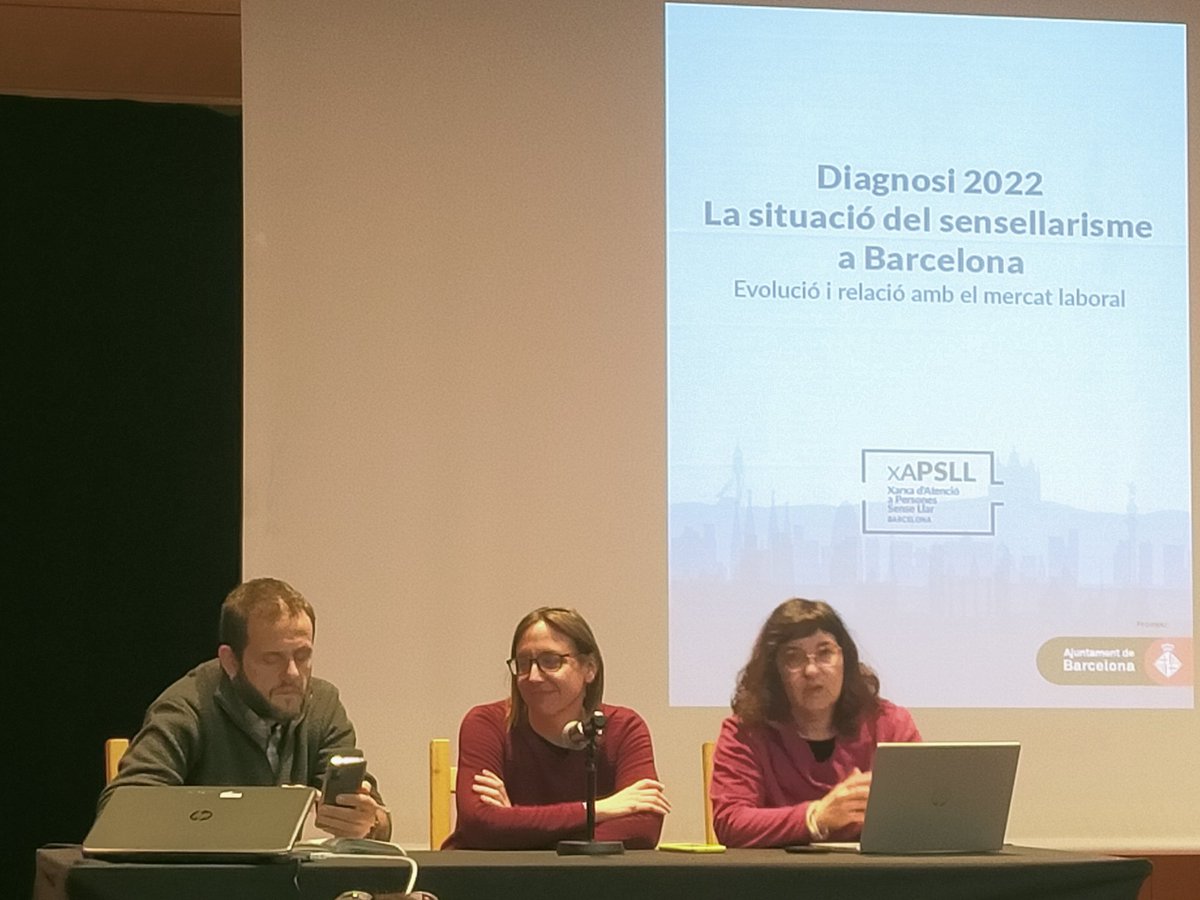 cprietoi's tweet photo. Presentació Informe 2022 de Diagnosi i Recompte de persones #sensellar a la ciutat de Barcelona. Anàlisi fruit de la voluntat, constància i treball col·laboratiu de la @xapsllb. Per abordar el #sensellarisme es fonamental conèixer a fons el context i les diferents realitats. https://t.co/5mGoh0Uw0w
