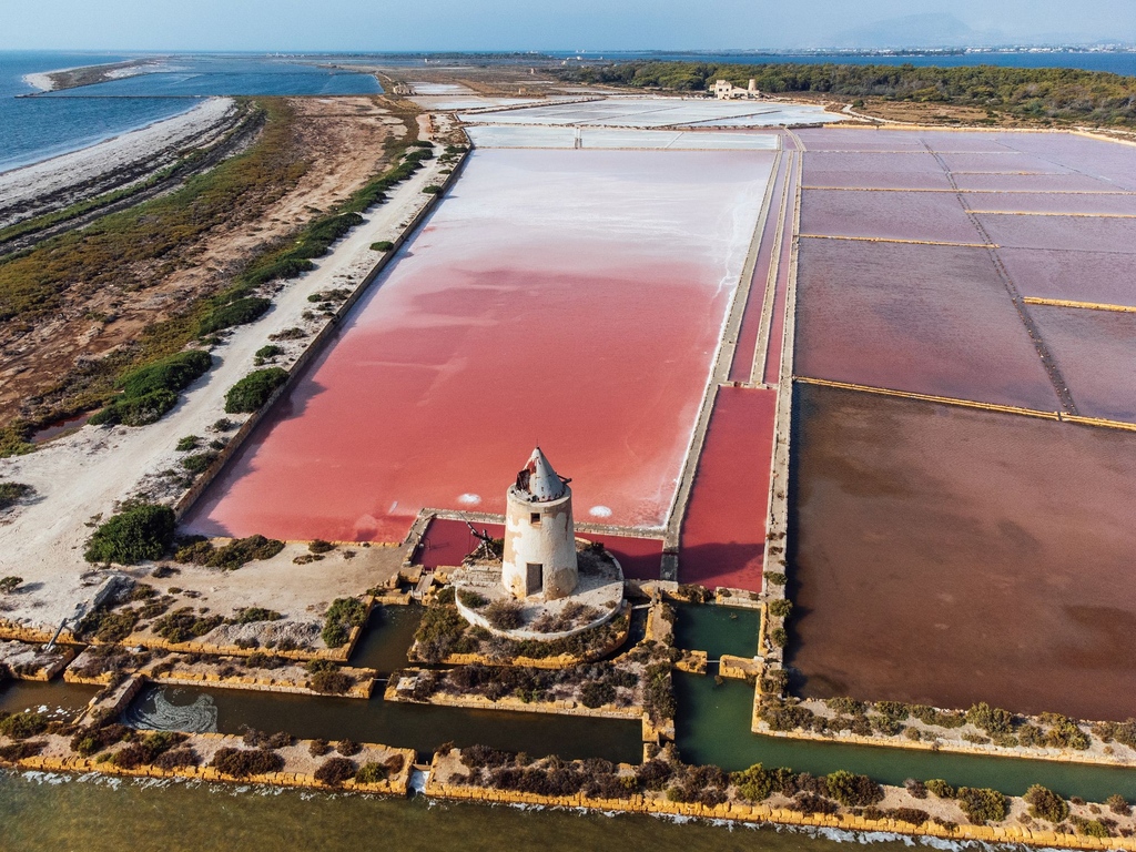 SALINE DELLO STAGNONE - MARSALA - ITALY
Blog
-
White dunes, stretches of water and mills characterize a corner of Sicily that cannot be missing from the list of things to see
-
Come and discover the wonders of Italy!
-
#discoveritaly #theitalianbnb #culture #stagnone #visitsicily