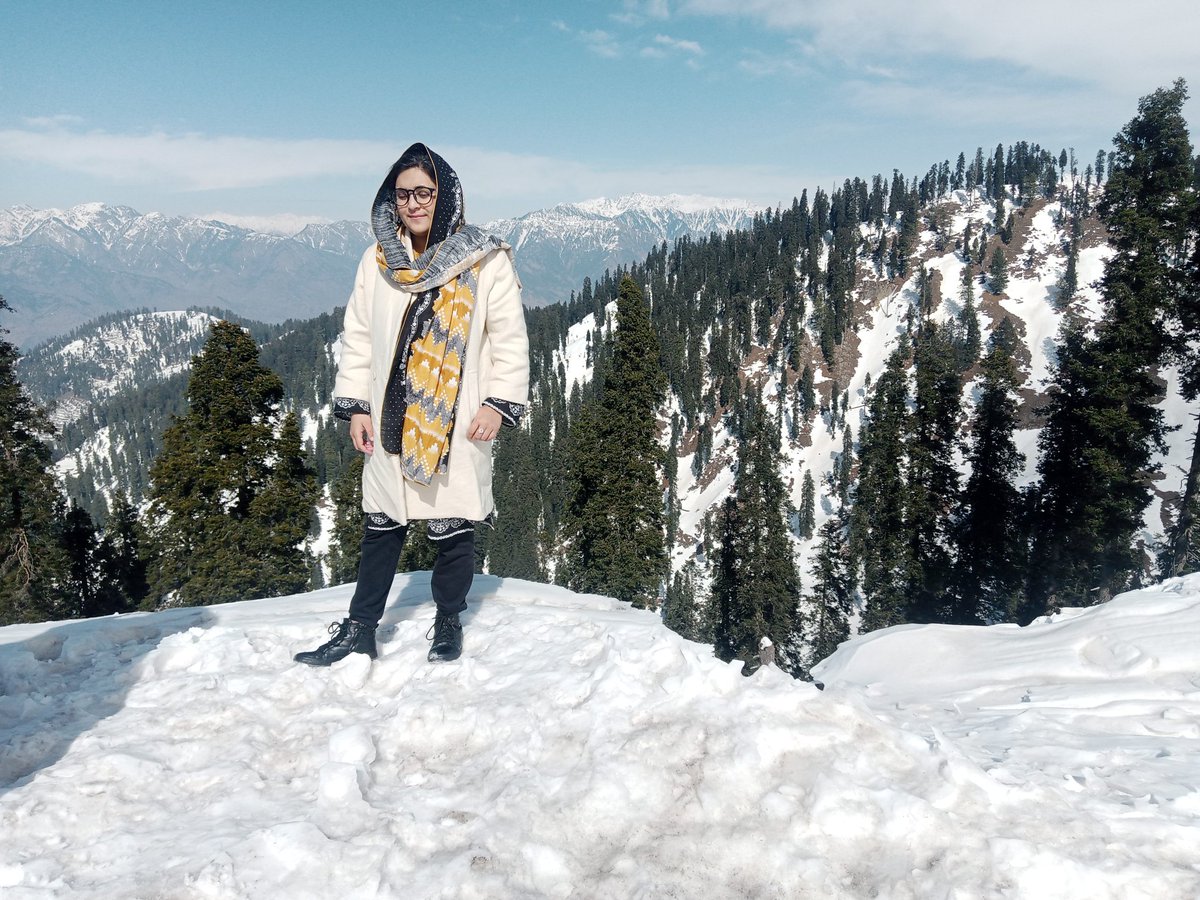 Misbahsarfraz_'s tweet photo. Kashmir heaven on earth
#kashmir #beautfulplace #snow #TuerkiyeTekYuerek #ImranKhan #PathaanDay https://t.co/RDYRa7J2lV