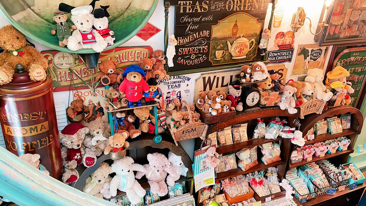 「行ってみたかった北浜レトロ〜店内クマちゃんだらけで楽しい空間だった! 」|あずきんのイラスト