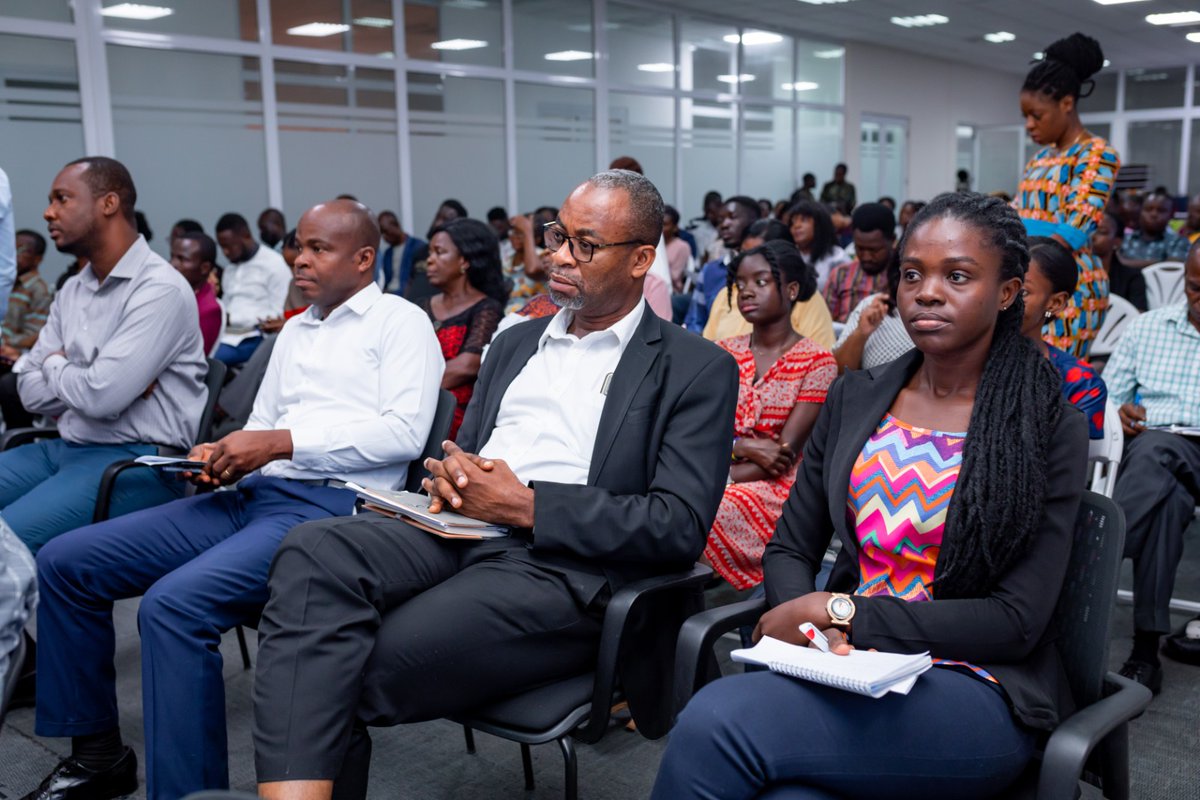 gea_ghana's tweet photo. #GEA holds a stakeholder engagement at the @AccraDigitalCenter on the SME High-Growth Programme under the #GhanaEconomicTransformationProject.

The programme's goal is to boost productivity and accelerate the growth of High-Growth SMEs.

#WorldBank #GETP #SMEHighGrowthprogramme https://t.co/ozXXDkTH2e