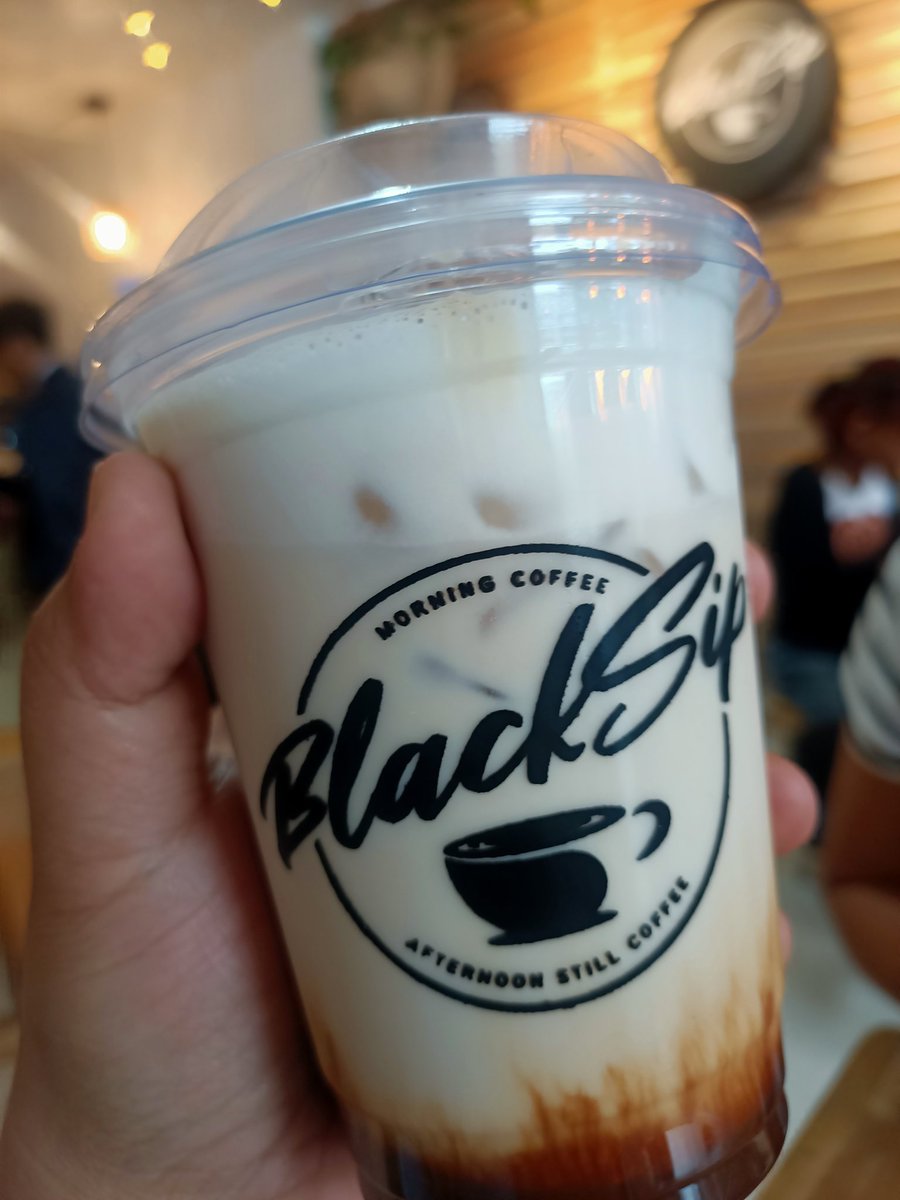 Jaco_Lheroo's tweet photo. tara coffee ? https://t.co/x8mqwxyS5E