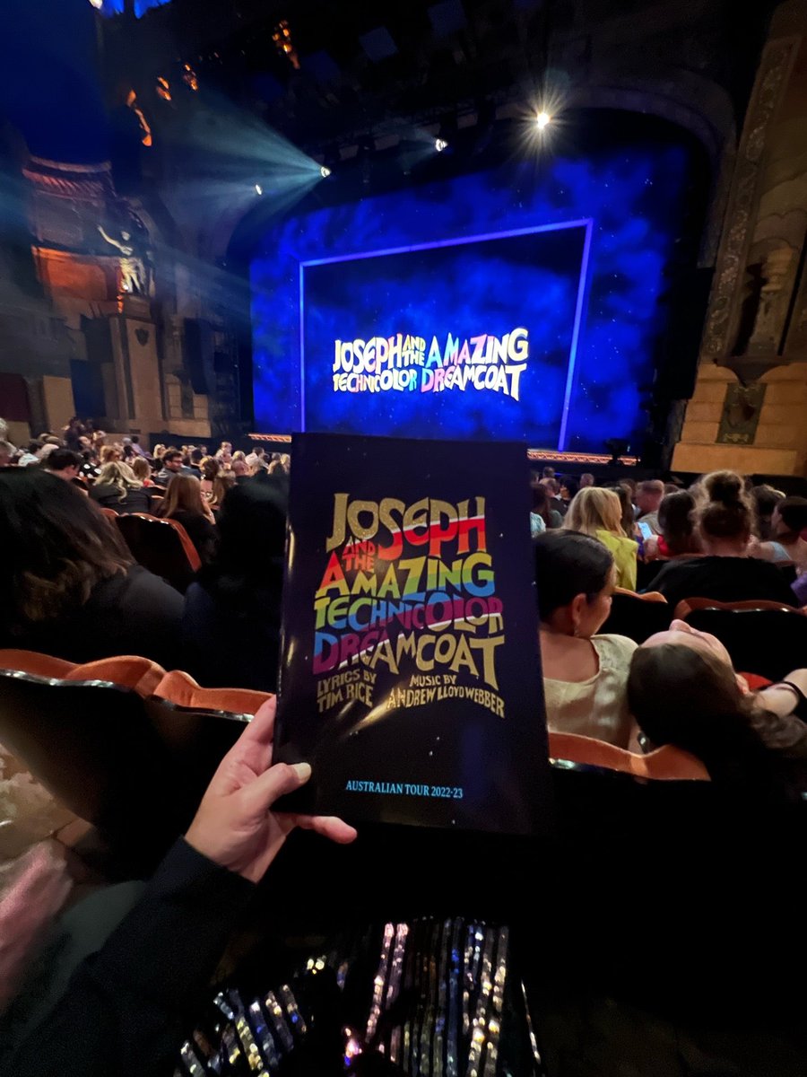 TaroMitsumori's tweet image. #josephmusicalaus #openingnight #chookas #capitoltheatresydney (@ Capitol Theatre - @capitolsydney for Joseph and the Amazing Technicolor Dreamcoat (Australia) in Haymarket, NSW) swarmapp.com/c/frDPHG0CsU7