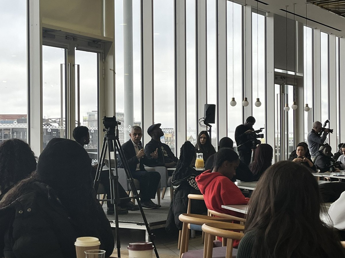 Excited to get stuck into and help facilitate solutions with young people at the largest <a href="/HopeCollective2/">THE HOPE COLLECTIVE</a> to date! <a href="/LDN_VRU/">London's Violence Reduction Unit</a> <a href="/UKYouth/">UK Youth</a> @iwill_movement #LDNHopeHack #hopecollective