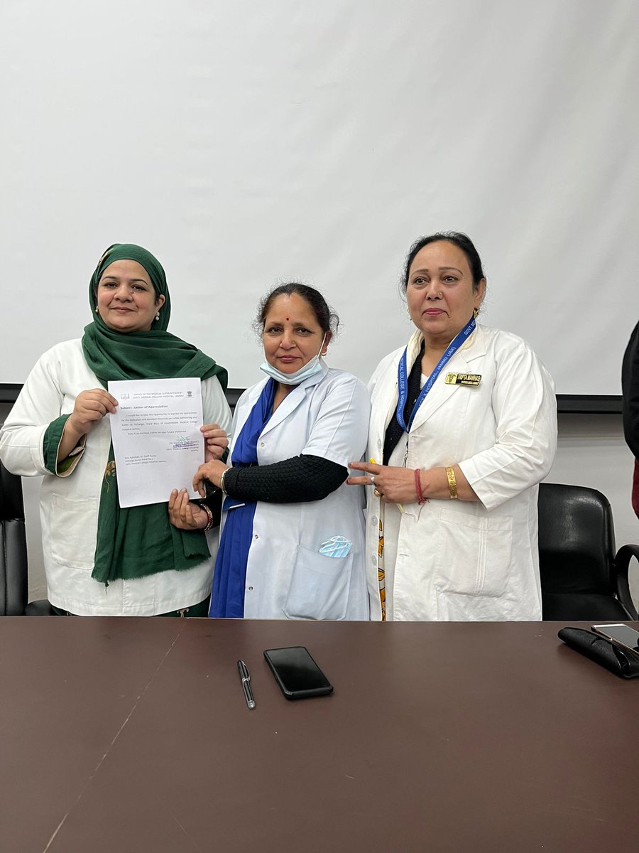 GMCHJAMMU's tweet photo. Congratulations to the staff who were appreciated for their work during the new initiative of Team GMCH “Aspatal pa charcha” An interactive session amongs the ward Hospital staff &amp; Management regarding scaling new heights in patient care, Patient &amp; service providers satisfaction. https://t.co/Bm5eNgqkI5