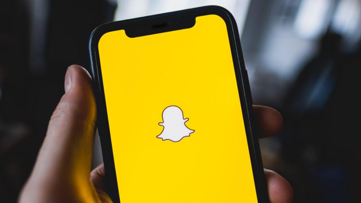 CeotechI's tweet photo. Snapchat introduce la tecnologia Ray Tracing in Lens Studio
#App #Lens #Lenti #RayTracing #RealtàAumentata #Shopping #ShoppingOnline #SnapLenses #Snapchat #Snapchatter #Social #SocialMedia #SocialNetwork #Tech #TechNews #Technology #Tecnologia
https://t.co/wJEOAXt64f https://t.co/nQpMlrpnc4