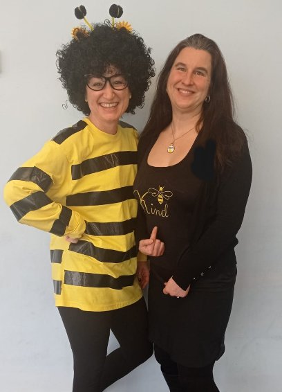 Netzaberg_ES's tweet photo. Bee Kind, Netzaberg! https://t.co/42ayFBKBaW
