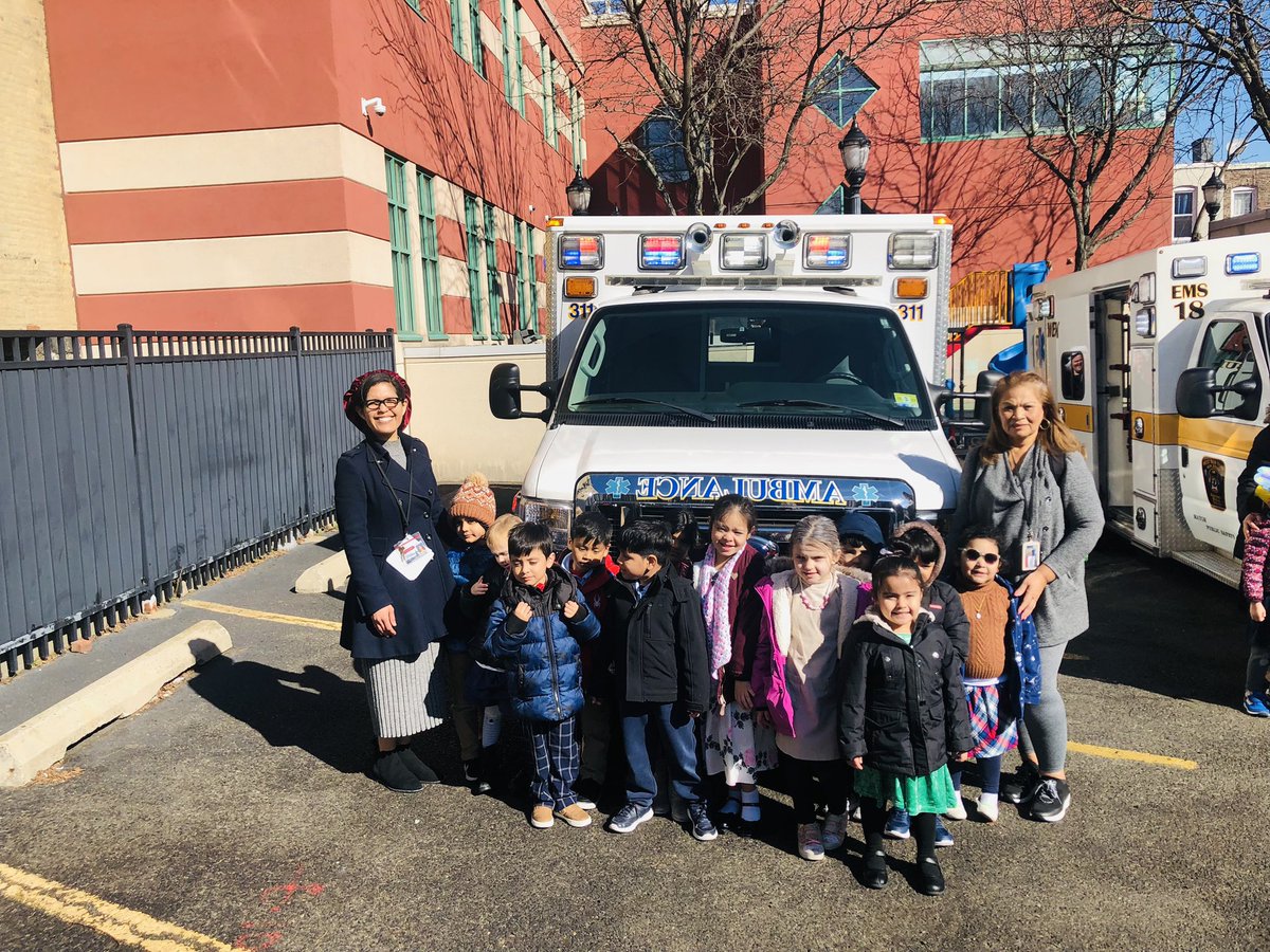 _MsStephanie_'s tweet photo. Rescued by the coolest EMS Team ever. 🚑 https://t.co/gNsWZCB4Gl