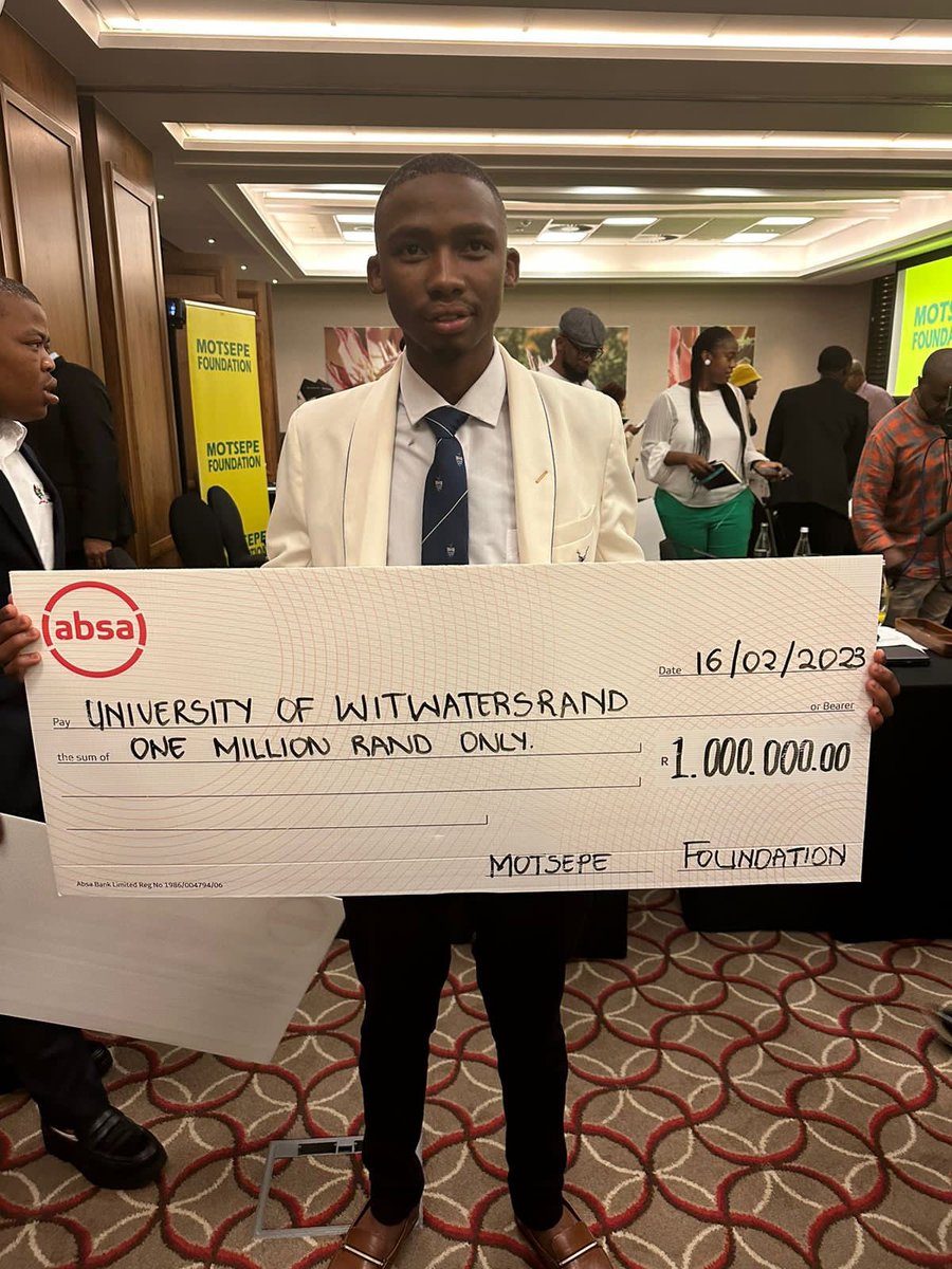The Wits SRC would like to thank the <a href="/MotsepeFoundtn/">Motsepe Foundation</a> for donating towards our SRC Fund. This fund will be used to clear the historical debt of students who are on the verge of financial exclusion.
#CenturyOfInclusion