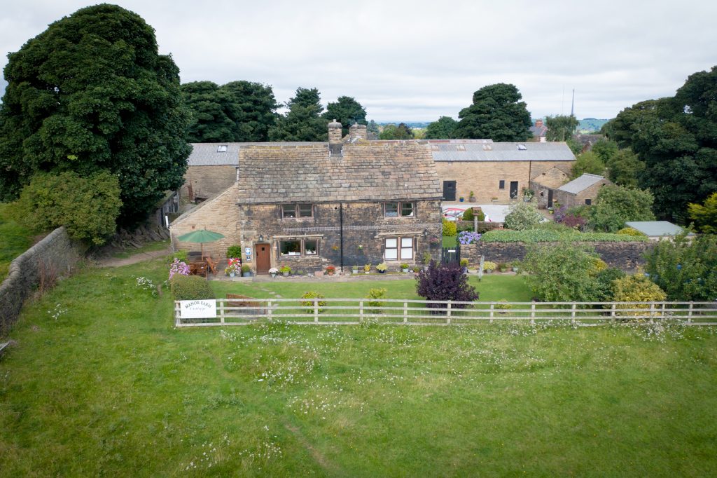 TheHolidayCots's tweet photo. Receive a friendly welcome from the animals at Manor Farm Cottage. You can even enjoy the eggs from the chickens.
🛌Sleeps 1-6
https://t.co/FPB1x46map
#UpperDenby #Holmfirth #WestYorkshire #HolidayCottage #Farm #Animals #Eggs #HomelyRetreat #Picturesque #WelcomePack https://t.co/Xqn1MsWXTR