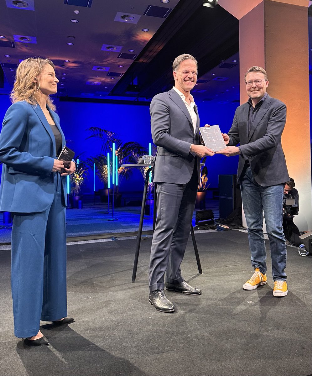 The state of Dutch tech event with an important milestone: standard dealterms for University IP to enhance valorisation. ⁦⁦<a href="/constantijn14/">Constantijn van Oranje</a>⁩ ⁦<a href="/Techleapnl/">Techleap</a>⁩ #stateofdutchtech ⁦<a href="/MinPres/">Rob Jetten</a>⁩ ⁦<a href="/devsnu/">VSNU (nu Universiteiten van Nederland)</a>⁩