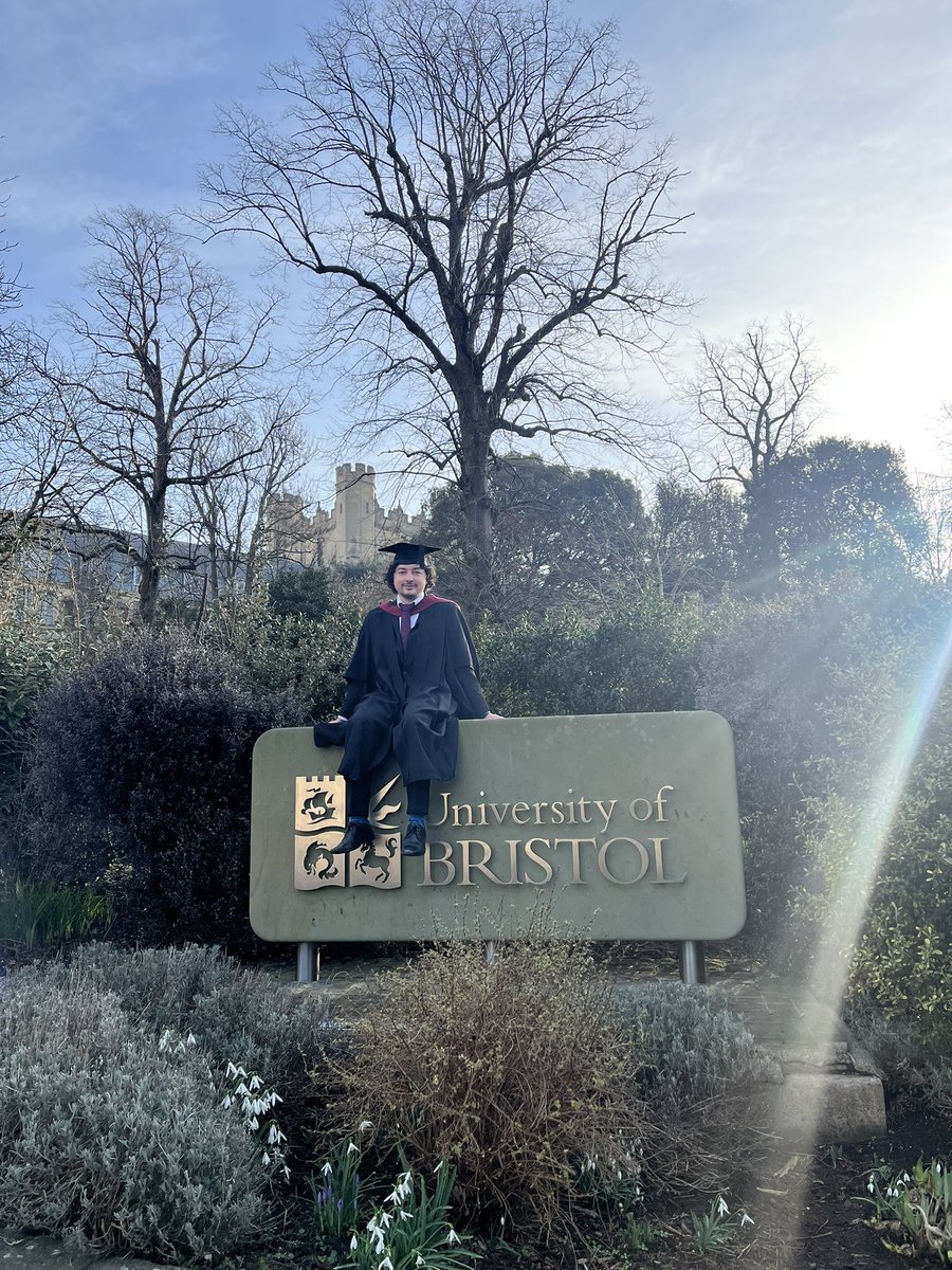 Fergus Ustianowski 🔶 (@fergus_u) on Twitter photo 5 years at the <a href="/BristolUni/">University of Bristol</a> over, been the best time of my life. Graduated with a physics BSc and now a Management (big data and digitalisation) MSc. Been offered a job as a graduate in a data analytical consultancy firm, I can’t wait to start my next chapter. 5 years at the <a href="/BristolUni/">University of Bristol</a> over, been the best time of my life. Graduated with a physics BSc and now a Management (big data and digitalisation) MSc. Been offered a job as a graduate in a data analytical consultancy firm, I can’t wait to start my next chapter.