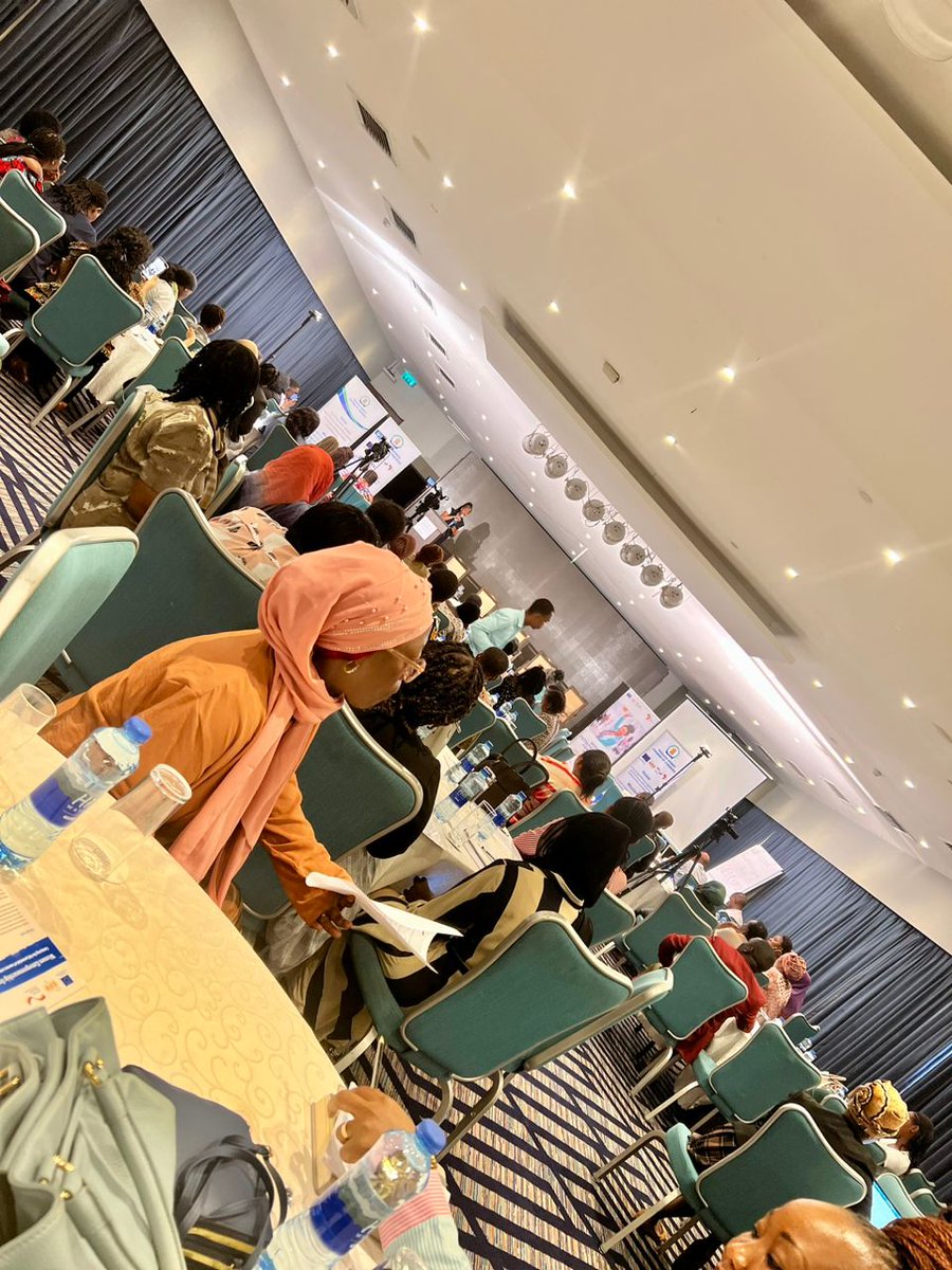 TanzaniaWomen's tweet photo. "Driving equal access to finance for women entrepreneurs".Panel session with @CRDBBankPlc @NMBTanzania @StanbicBankTZ .
#WEE##Acess2Finance
@giz_gmbh #E4DProgramme @jumuiya @TradeMarkAfrica @mofURT @tpsftz @hamza_mwajuma https://t.co/AvDdmjOrng