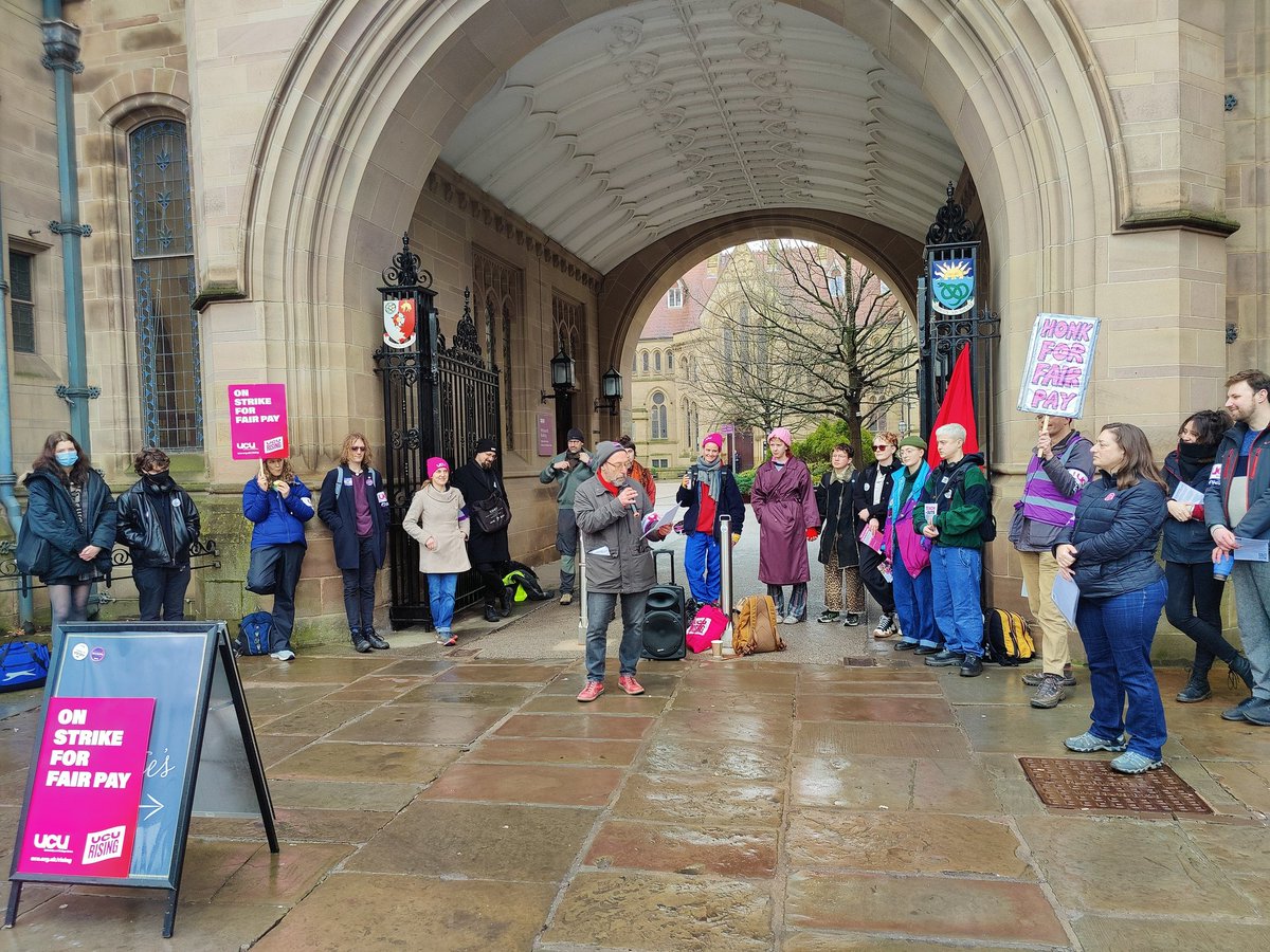 UM_UCU's tweet photo. Picket poetry this morning https://t.co/UJAe4oUkN7