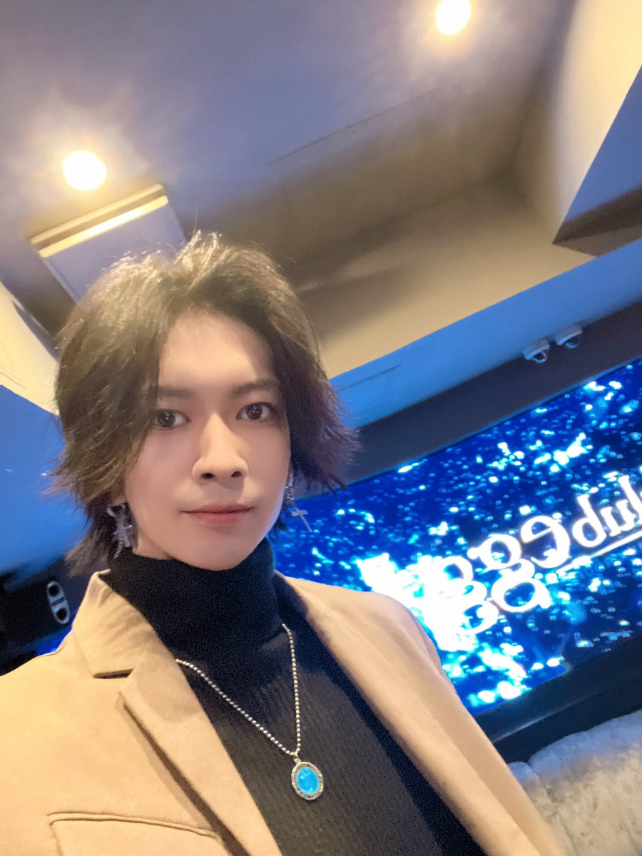 drmkou0206's tweet photo. ✨clubegg✨

本日も営業開始！！
ご来店心よりお待ちしております😇

今日寒くない🥶？
みんな体調気をつけてね‼️

 #CRAZYGROUP #clubegg #新宿歌舞伎町 #ホスト #イケメン #自撮り #雰囲気嫌いじゃないよって人いいね  #いいね返し  #いいねした人全員フォロー  #フォロバ100 https://t.co/3fDSZUCSGy
