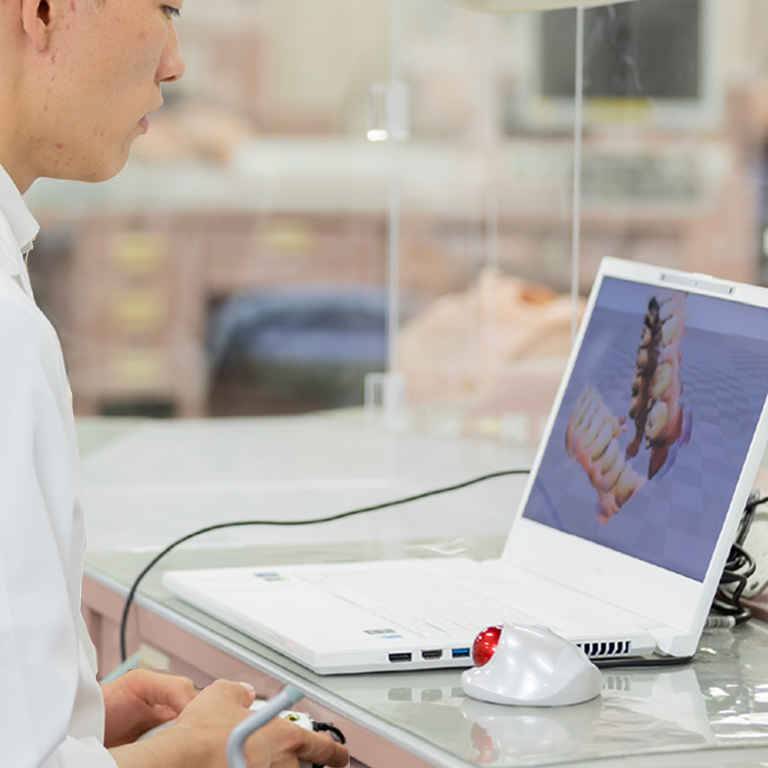 ES_Acer's tweet photo. Descubre cómo el profesor Tomoaki Itamiya de la Universidad Dental de Kanagawa está utilizando el portátil #ConceptD 7 #SpatialLabs™ Edition para ampliar los límites de la odontología con el modelado 3D 🔬 : https://t.co/sqs4Q3aP8B https://t.co/9kZwUR5loG