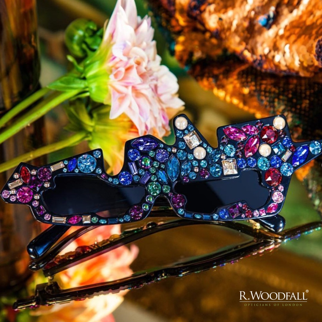 RWoodfallGroup's tweet photo. Stand out in any crowd with @alainmikliparis 😎 

#woodfallopticians #opticians #londonopticians #eyewear #frames #spectacles #optician #independantbusiness 
#CrystalPalace #EastDulwich #Purley #Sydenham #Welling #WestNorwood #alainmikliparis https://t.co/IXg7PkaZaE