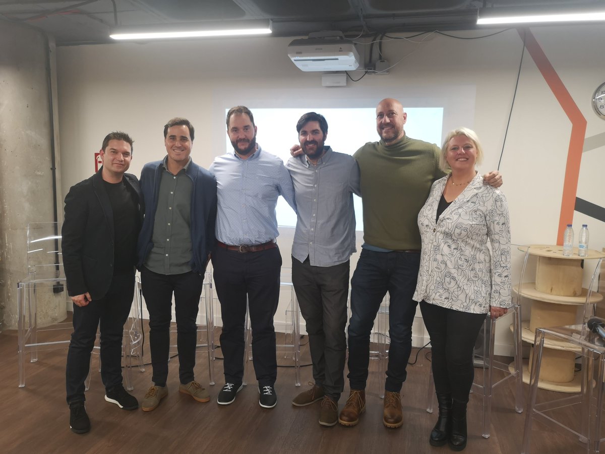 lideditorial's tweet photo. #DesignThinking para #innovar y desarrollar el potencial empresarial https://t.co/NgvxSve1hW
@JuanGascaTC @RafaZaragozaTC #JacobLópez @MSDEspana #GuillermoLorbada @Repsol #OlgaPastushenko @UnicajaBanco @IsmaelPulido #Enel lo contaron ayer en @talentgardenes
#Designpedia https://t.co/gXqqorljwn