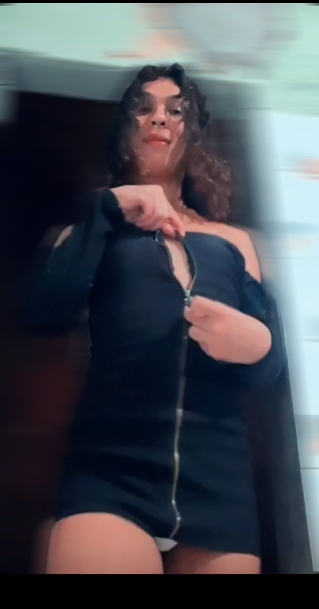 whilqueas's tweet photo. Sou tão linda até com fotos aleatória https://t.co/CHBY9YmU8e