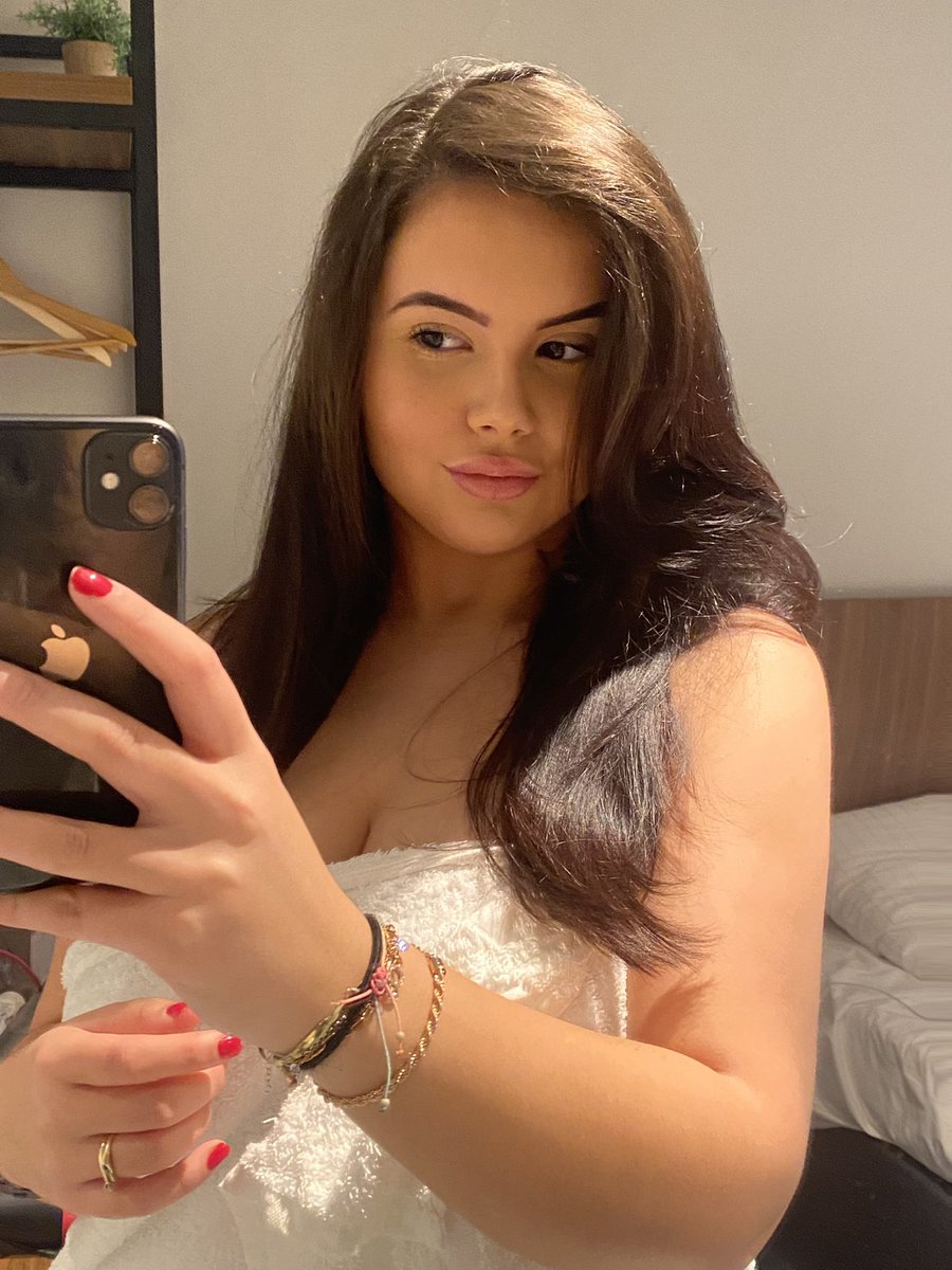 xoxorobin's tweet photo. Vandaag gaan jullie geld inleveren, want we weten allemaal dat ik het veel meer verdien dan jullie sukkels😋. Begin jezelf maar nuttig te maken 😈 
#findom #findomslave #findombrat #tikkie #paypig 

https://t.co/eOpB28zara https://t.co/BFEgodz3di