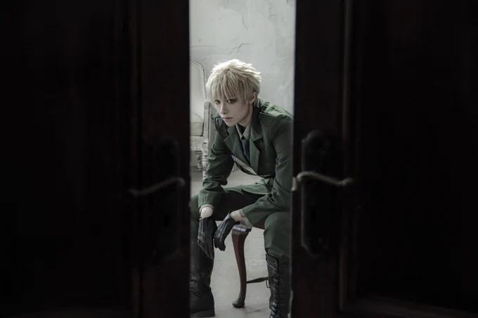 ※cos/APH アーサー・カークランド‾‾‾‾‾‾‾‾‾‾‾‾‾‾‾ㅤㅤㅤㅤㅤㅤㅤㅤㅤㅤㅤㅤㅤ 痛む心 悪態をつきそうなのも      全部全部 閉じ込める芍侶 