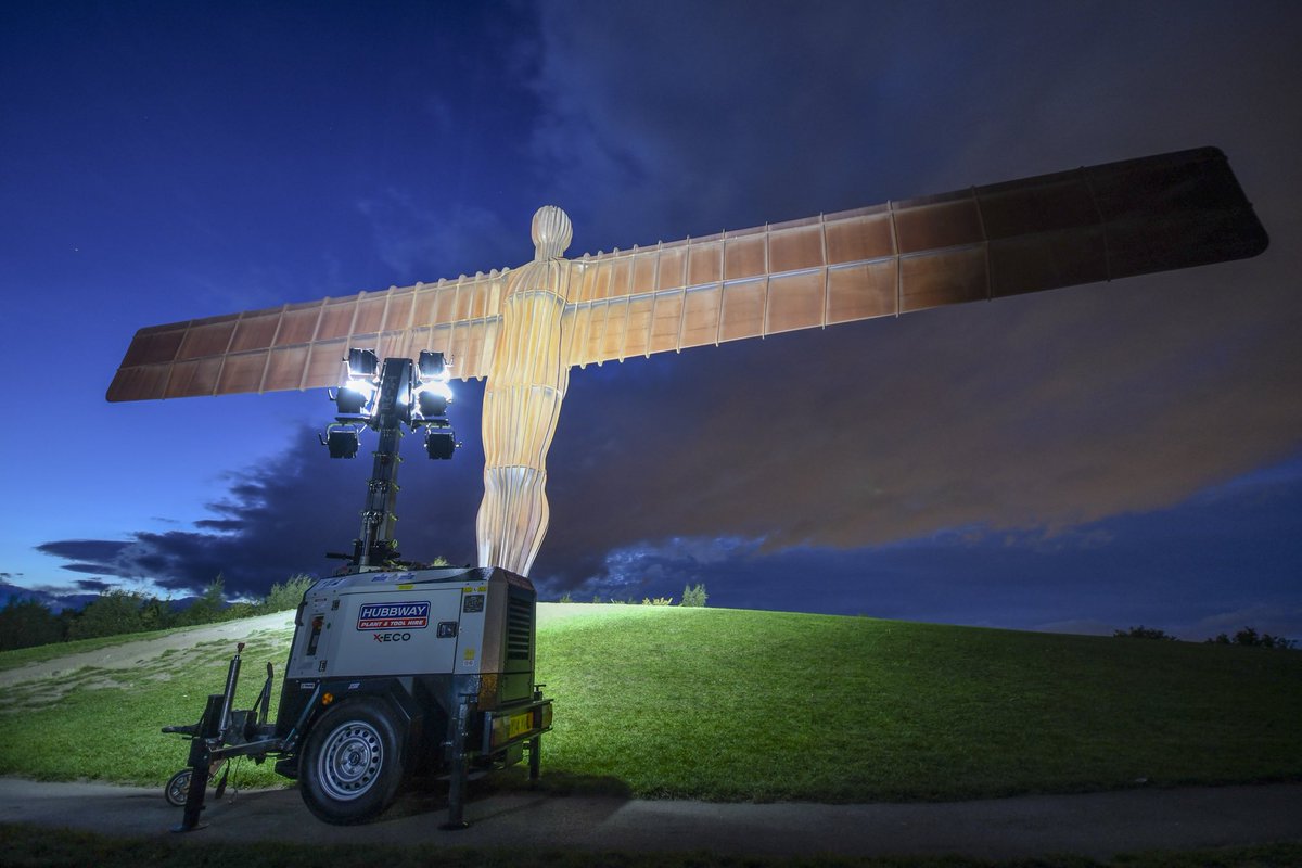 HubbwayHire's tweet photo. #geordie #home #planthire #angel of the north #25thbirthday #proudtobe a northerner #trime #towerlights https://t.co/P5No4lYLjE